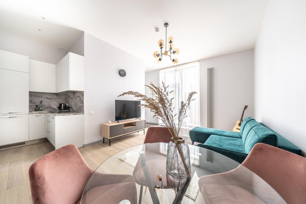 New Comfortable 2 Bedroom Cottage W/Big Terrace Jūrkalne 외부 사진
